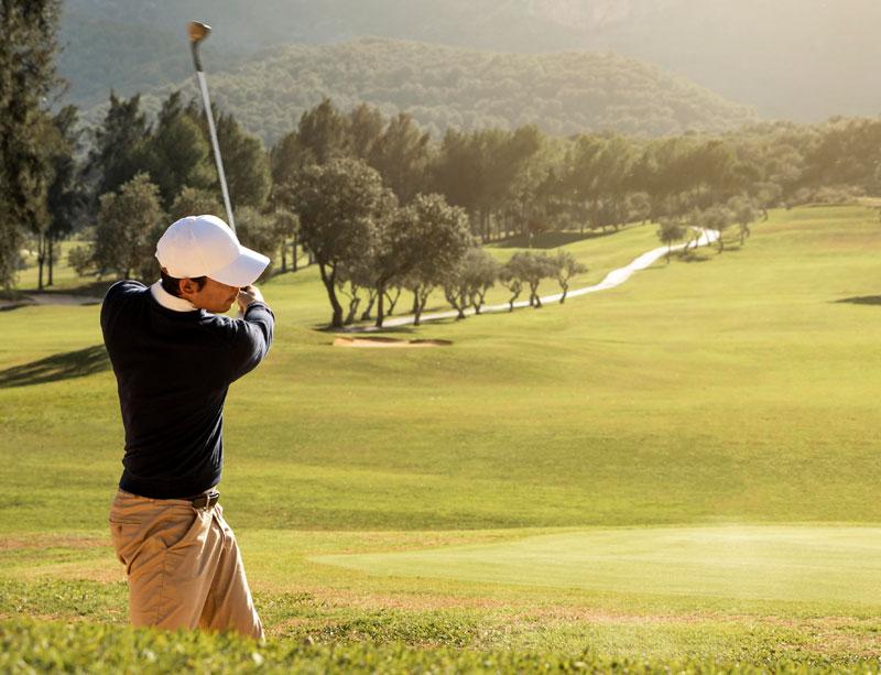 Finanziell frei und ohne Stress in der Freizeit Golf spielen durch ein automatisiertes Online Business